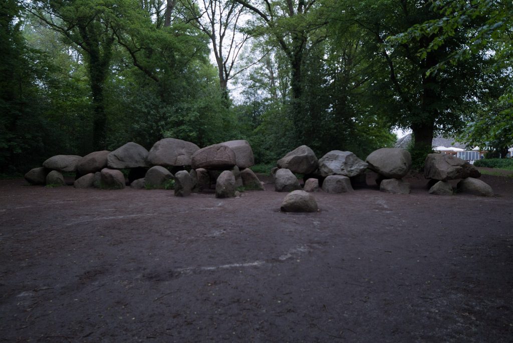 Hunebed D27 bij Borger